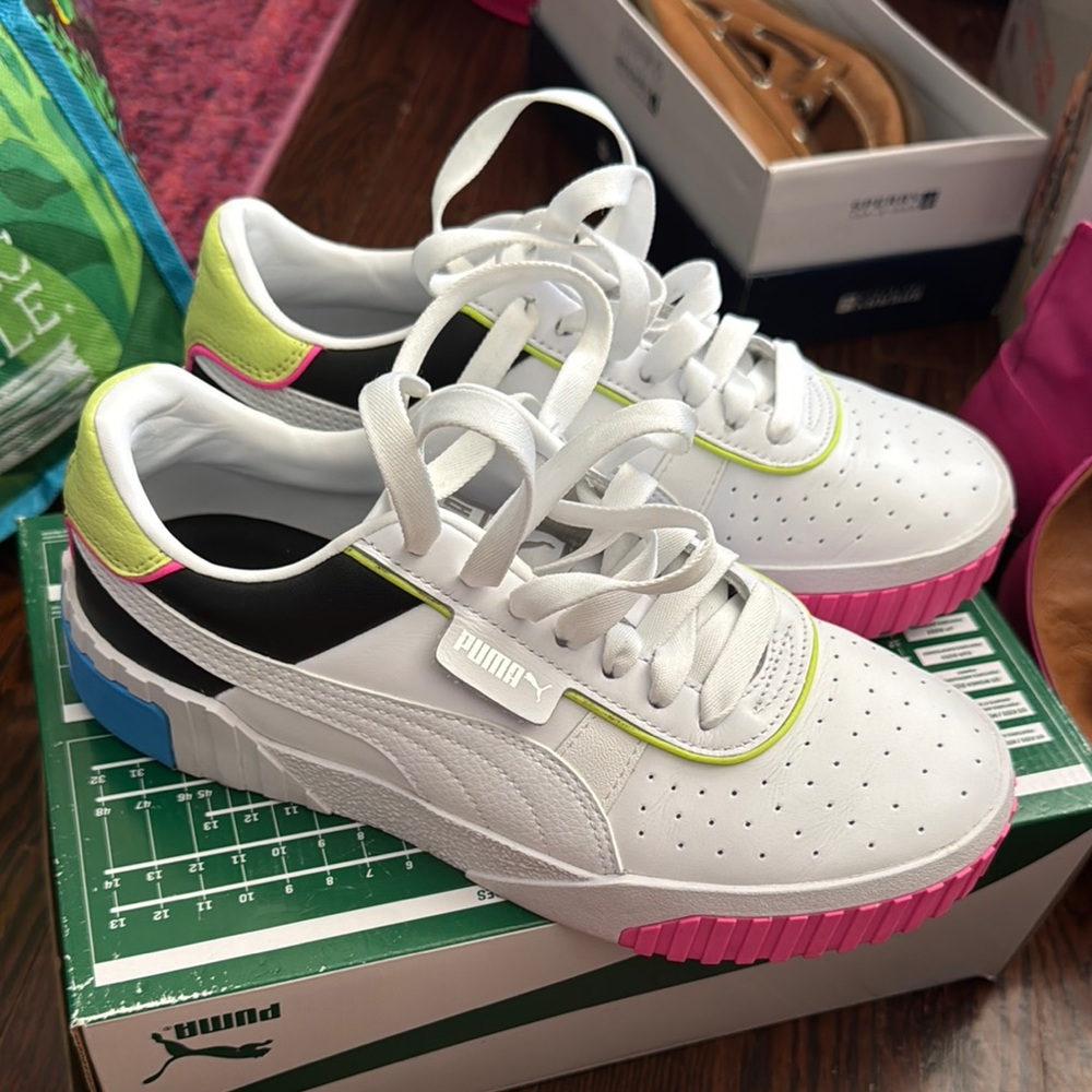 Puma White and Pink Athletic Shoes with Low-Top Design
